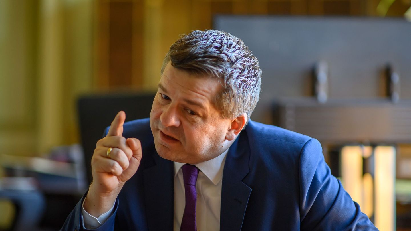 "Diejenigen, die weiterhin sagen, ich möchte vollumfänglich nicht arbeiten und vom Staat leben, die werden zukünftig hier in Sac
