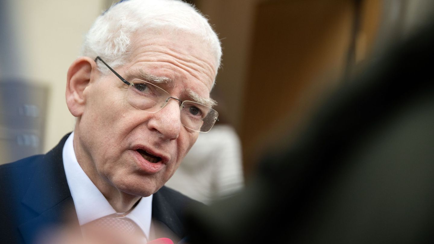 Der Präsident des Zentralrats der Juden in Deutschland, Josef Schuster, sagt: "Der Staat muss in der Lage sein, seine Bürger zu