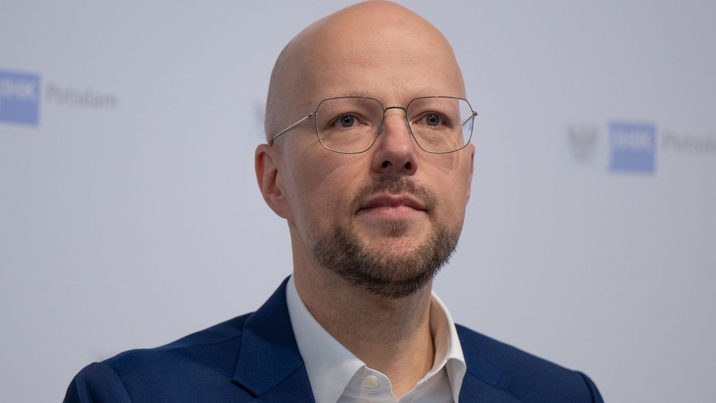 Berlins IHK-Chef Oliver Stietzel warnt vor einer großen Fachkräftelücke in Berlin. (Archivbild) Foto: Monika Skolimowska/dpa