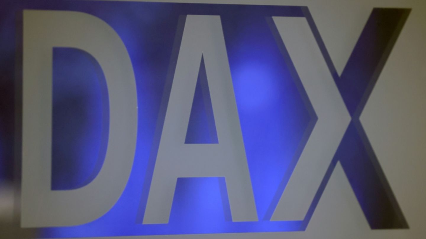 Dax-Logo in der Frankfurter Börse