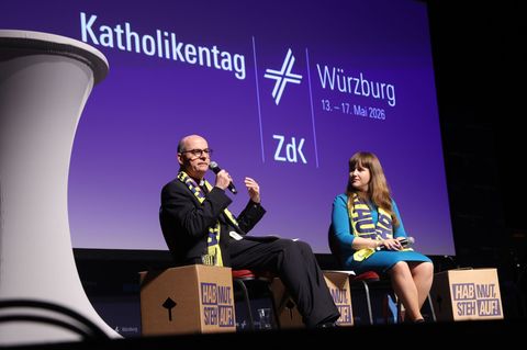Beide sprachen vor mehr als 1.000 Zuschauern. Foto: Karl-Josef Hildenbrand/dpa