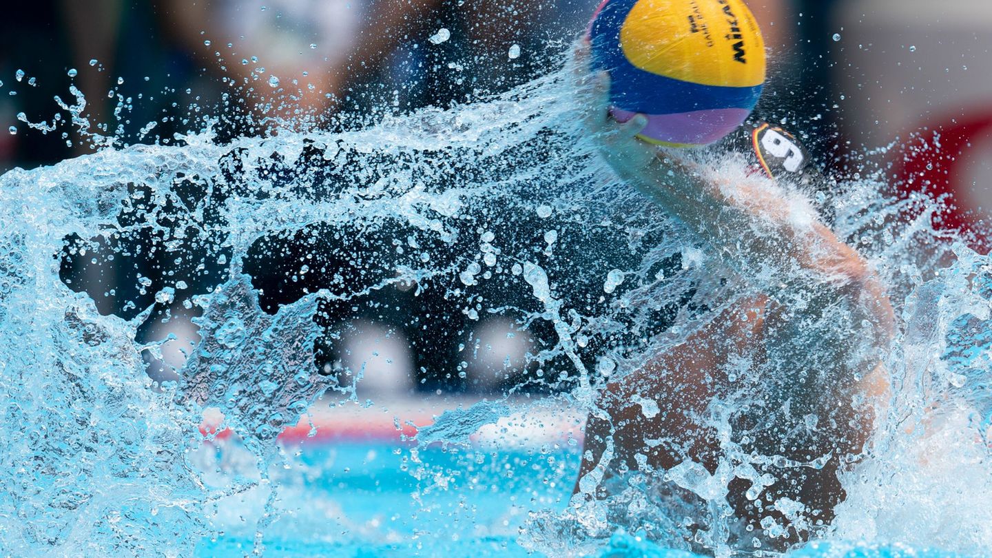 Die Wasserfreunde setzen sich im Halbfinale gegen Duisburg in zwei Spielen durch. (Symbolbild) Foto: Bernd Thissen/dpa