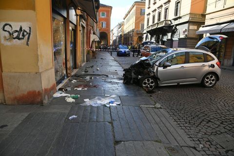 Die Hintergründe des Vorfalls in Modena sind bisher unklar. Foto: Uncredited/LaPresse/AP/dpa