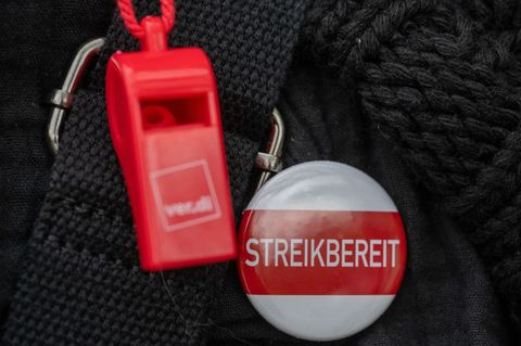 Beschäftigten der Unikliniken wollen in einen Warnstreik treten. (Symbolbild) Foto: Stefan Puchner/dpa