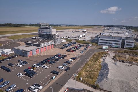 Im vergangenen Jahr verzeichnete der Flughafen Hahn nach eigenen Angaben ein Passagieraufkommen von knapp 2,2 Millionen Menschen