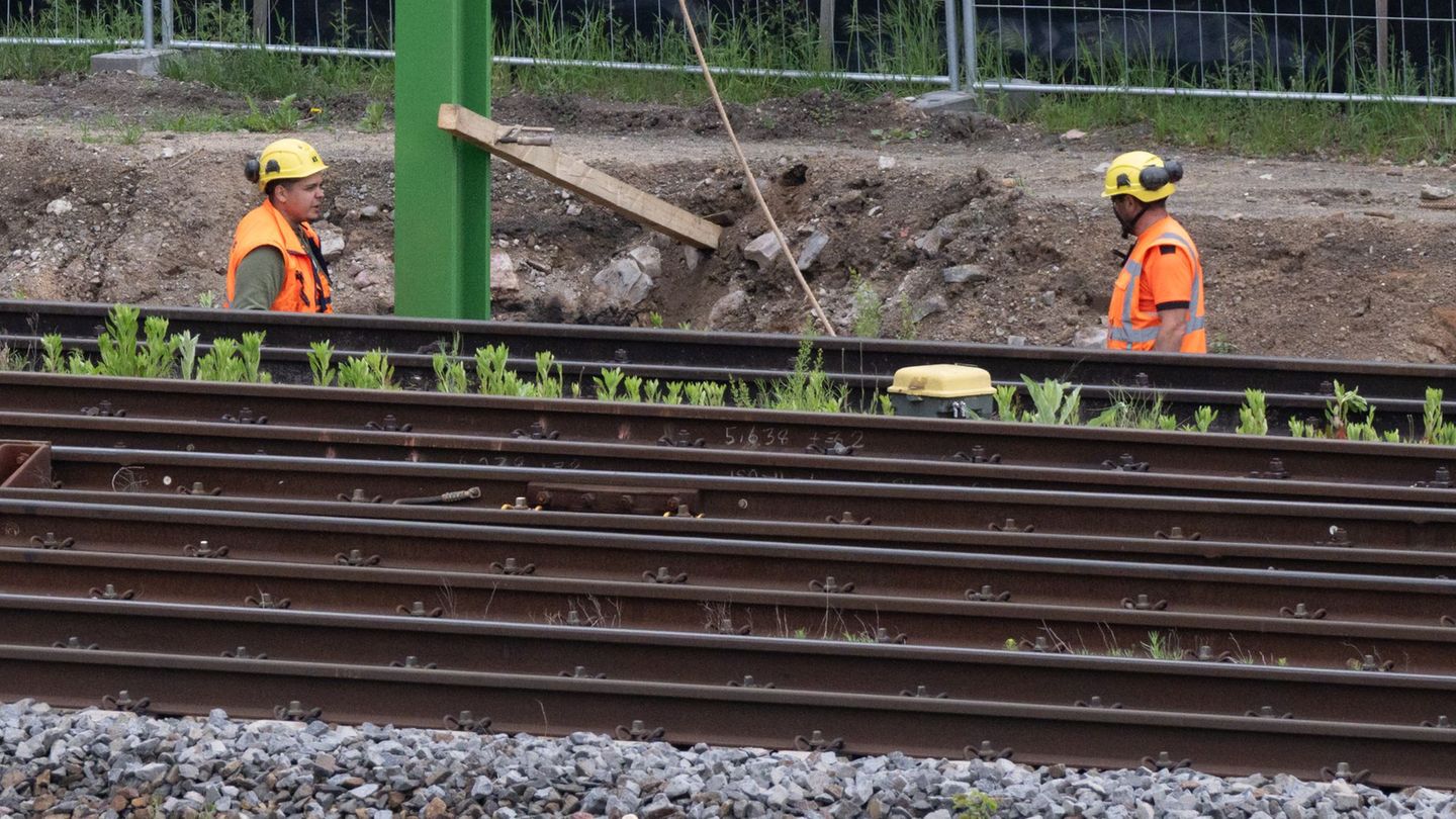 Die Bauarbeiten zur RTW werden noch einige Jahre dauern. Foto: Boris Roessler/dpa