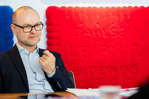 Bahlsen-Chef Alexander Kühnen sieht viele AfD-Positionen als unvereinbar mit den Unternehmenswerten. Foto: Michael Matthey/dpa