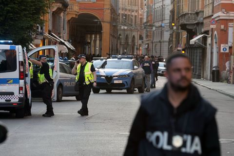 Im norditalienischen Modena fuhr ein Auto in eine Menschenmenge. Foto: Ipa/IPA via ZUMA Press/dpa