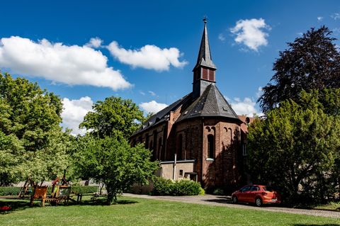 Alljährlich am Sonntag nach Himmelfahrt wandern Katholikinnen aus dem Bistum Erfurt zum Kerbschen Berg bei Dingelstädt im Eichsf