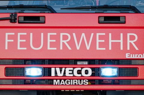 Die Feuerwehr konnte den nächtlichen Brand löschen. (Symbolbild) Foto: Uwe Anspach/dpa