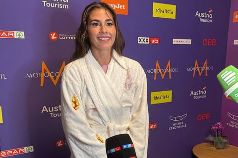 ESC: Sarah Engels
