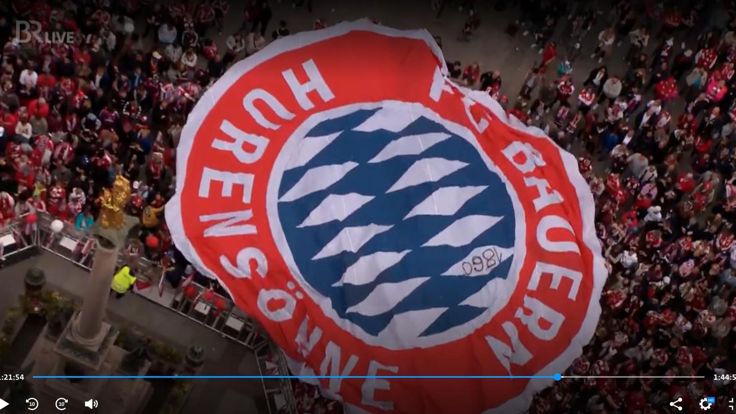 Meisterfeier: 1860-Fans jubeln Bayern-Anhängern fieses Schmäh-Banner unter