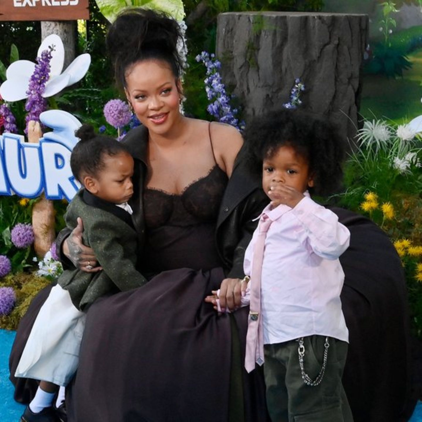 Rihanna mit ihren Söhnen Riot und RZA (r.).