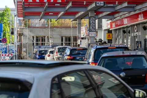 Wegen des Streits musste die Polizei gerufen werden. (Symbolbild) Foto: Pia Bayer/dpa