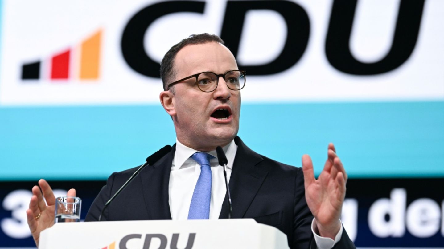 Spahn stimmt Aussetzung von Diätenerhöhung zu
