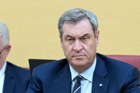 Mehrwertsteuererhöhungen in der jetzigen Phase der hohen Inflation seien kein gutes Signal, sagte Söder. (Archivbild) Foto: Mali