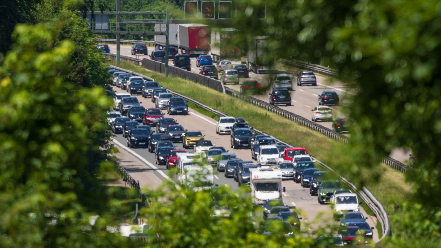 Start der Pfingstferien: Ab in den Süden? Wann und wo in Bayern Stau droht