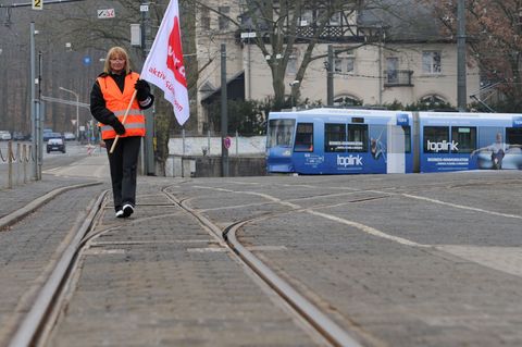 Die Gewerkschaft Verdi ruft zu dem Streik am Montag auf. (Archivbild) Foto: picture alliance / dpa