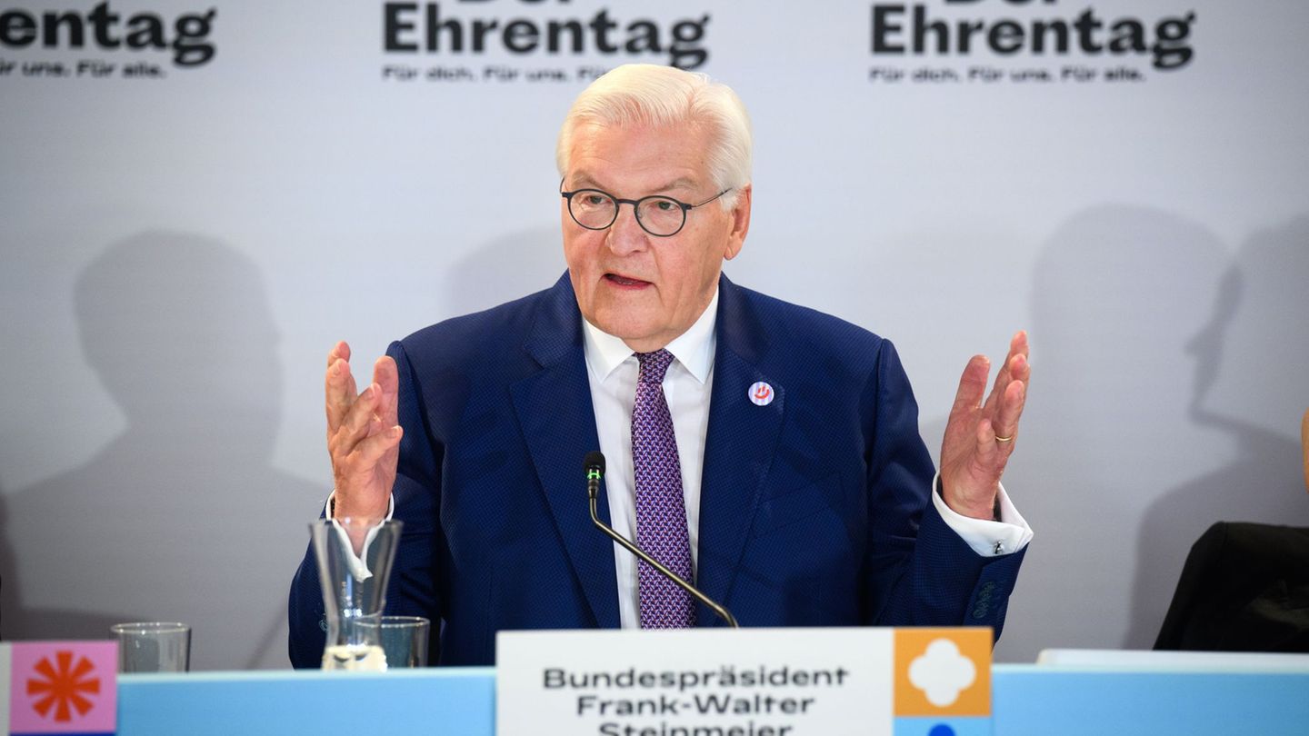 Ehrentag: Steinmeier besucht Dorsten - Stolpersteine und Menschenkette