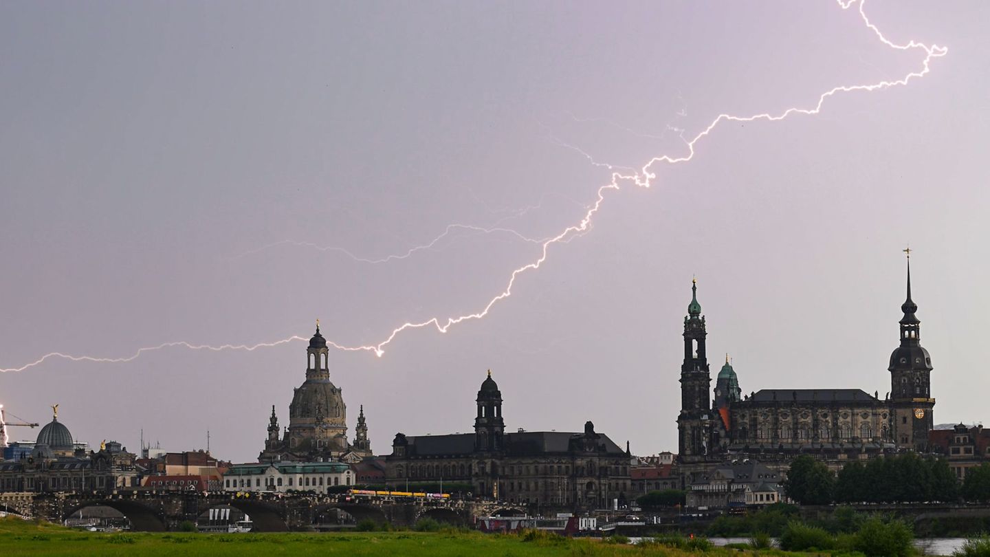 Bis zu 22 Grad: Temperaturanstieg trotz Regenwetters in Sachsen