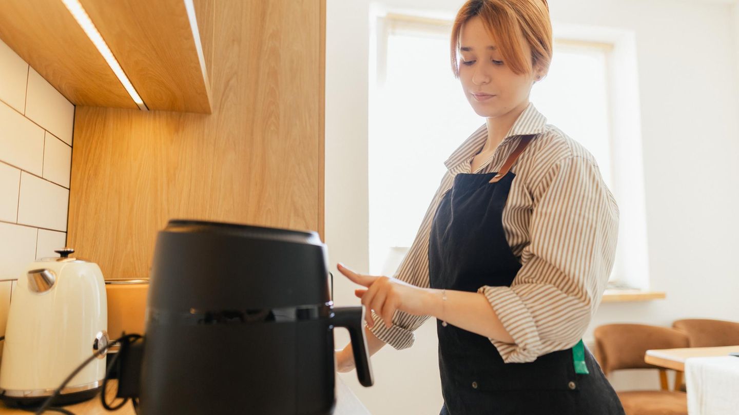 47 Prozent Rabatt:  Tefal Dual Easy Fry Heißluftfritteuse mit zwei Kammern heute stark reduziert