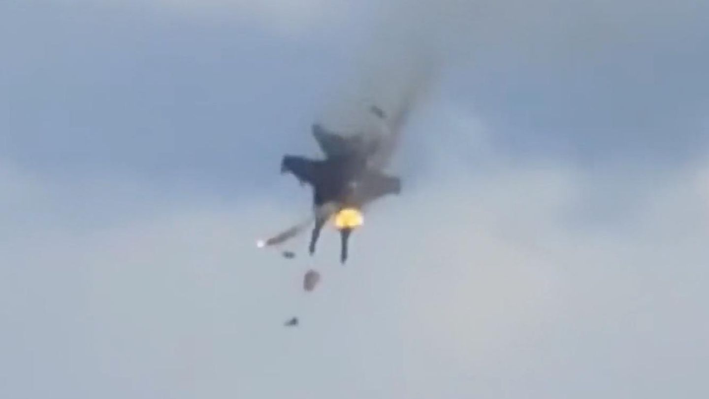 Kollision im Video: Kampfjets stoßen bei Flugshow in Idaho zusammen