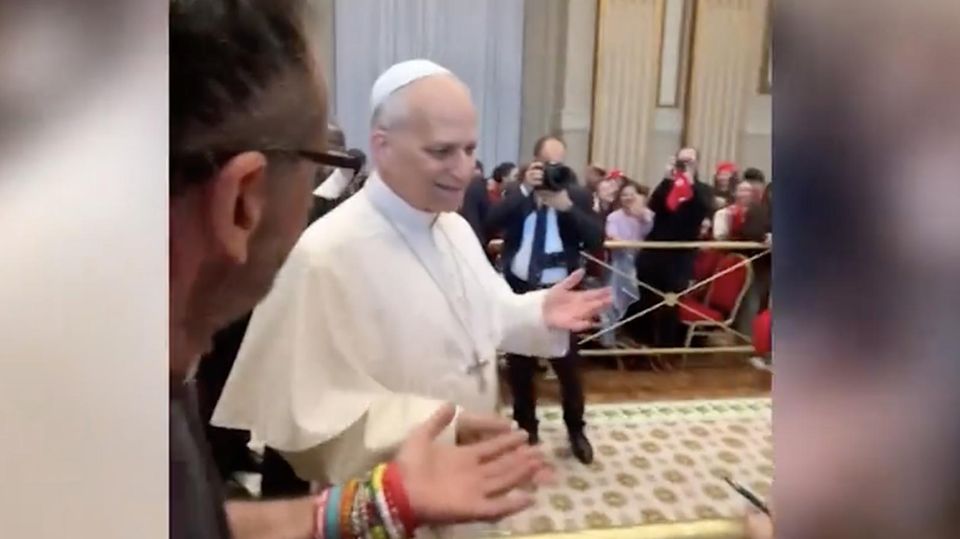 Papst Leo macht bei viralem TikTok-Trend mit