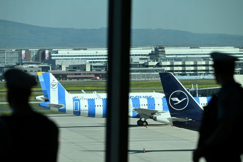 Polizisten an Frankfurter Flughafen