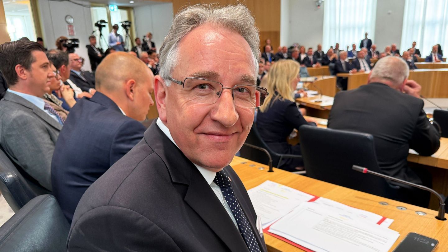 Konstituierende Sitzung: Landtagspräsident mahnt zu Fairness und Anstand