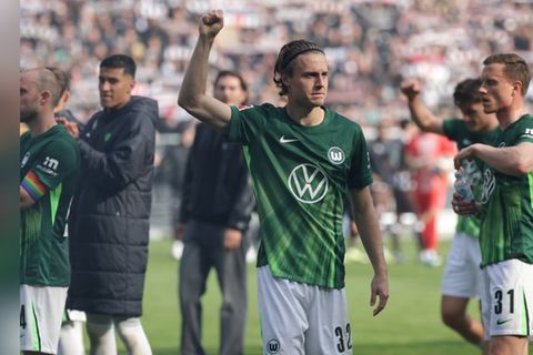 Der VfL Wolfsburg darf nach dem Sieg gegen St. Pauli in die Relegation.