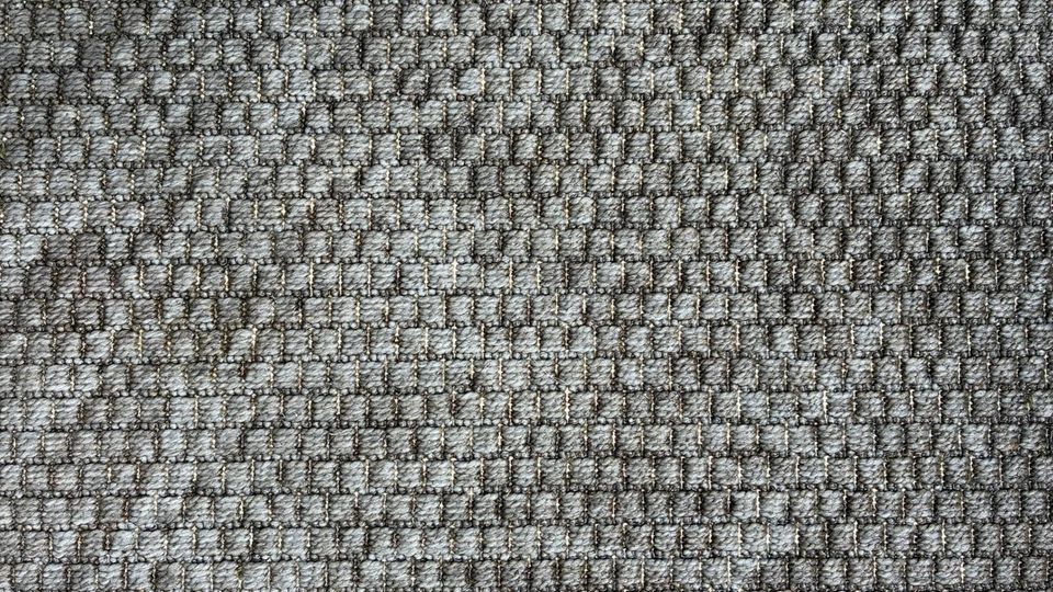 Ein dreckiger Outdoor-Teppich