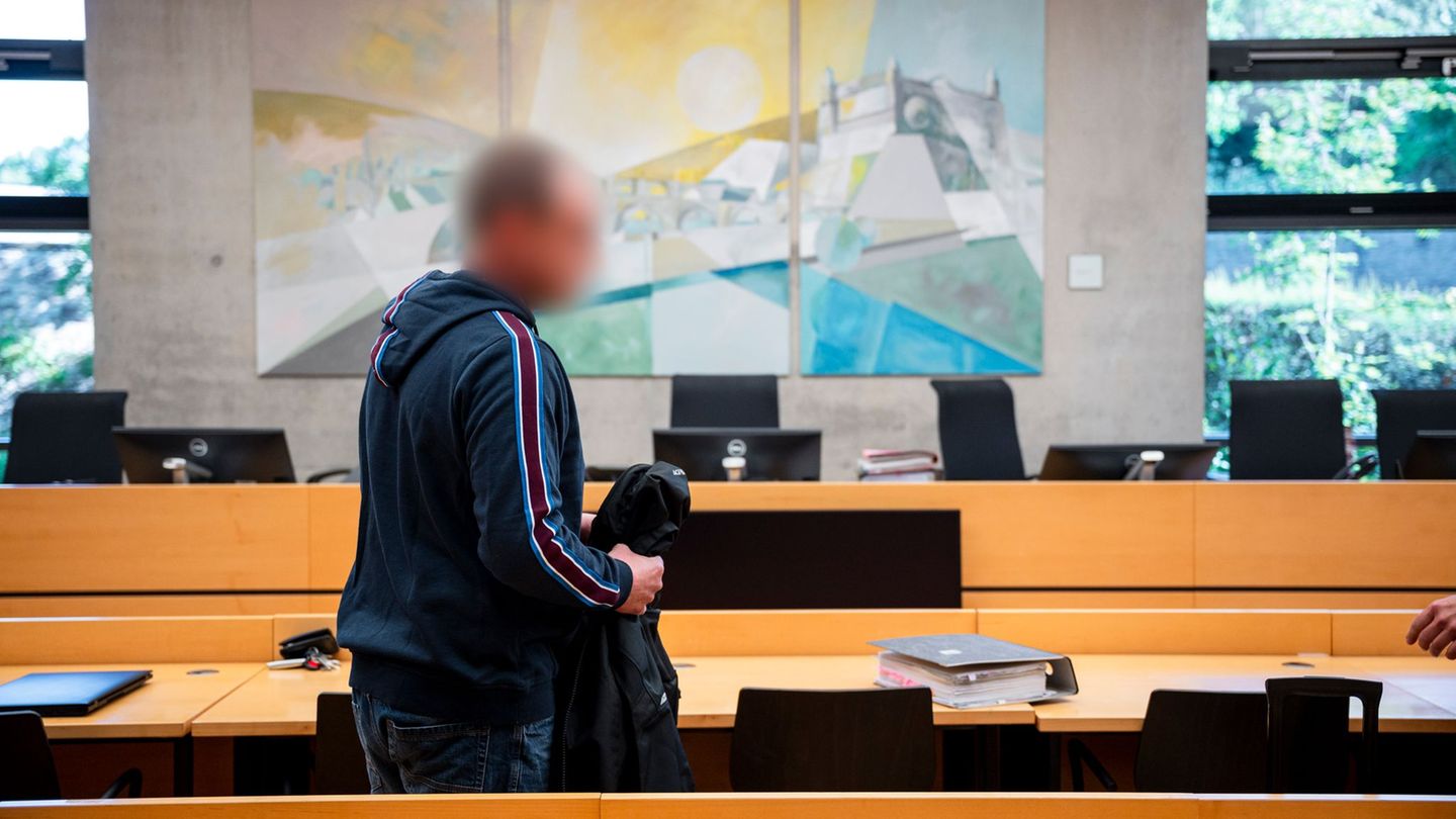 Cold Case vor Gericht: Angeklagter schweigt nach Tod von Mädchen vor 32 Jahren