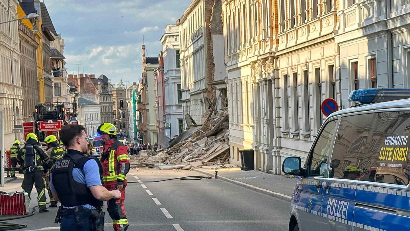 Lage noch unklar: Haus in Görlitz eingestürzt - Tote oder Verletzte?