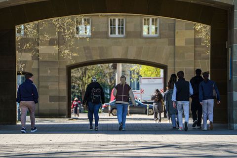 Ein Forschungsteam hat sich mit KI und dem Mainzer Dialekt auseinandergesetzt. (Symbolbild) Foto: Andreas Arnold/dpa