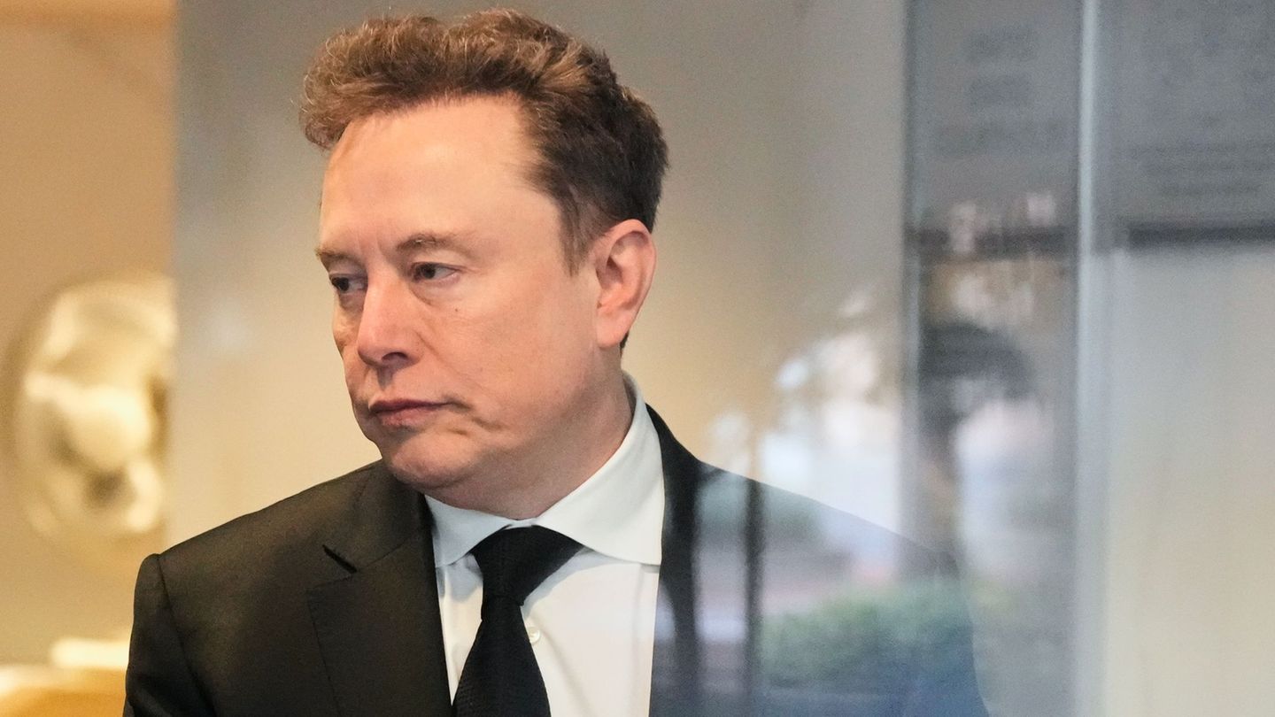 Kampf um KI-Vorreiter: Zu lange gewartet: Musk scheitert mit Klage gegen OpenAI