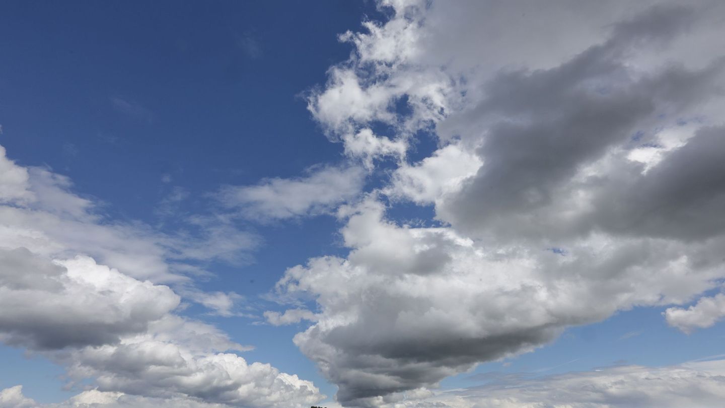 Über immer weniger Regen und immer mehr Sonne können sich die Menschen in Baden-Württemberg in den kommenden Tagen freuen. (Symb