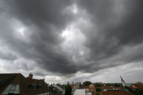 Viele Wolken werden auch in den kommenden Tagen über Thüringen, Sachsen und Sachsen-Anhalt ziehen. (Symbolbild) Foto: Martin Sch