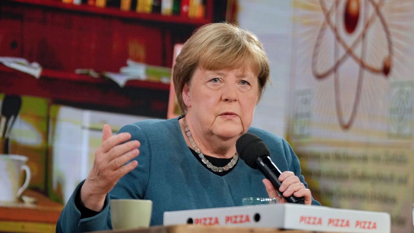 Angela Merkel verfolgte das Geschehen um den Ostsee-Buckelwal mit, verriet sie auf der Medienkonferenz re:publica