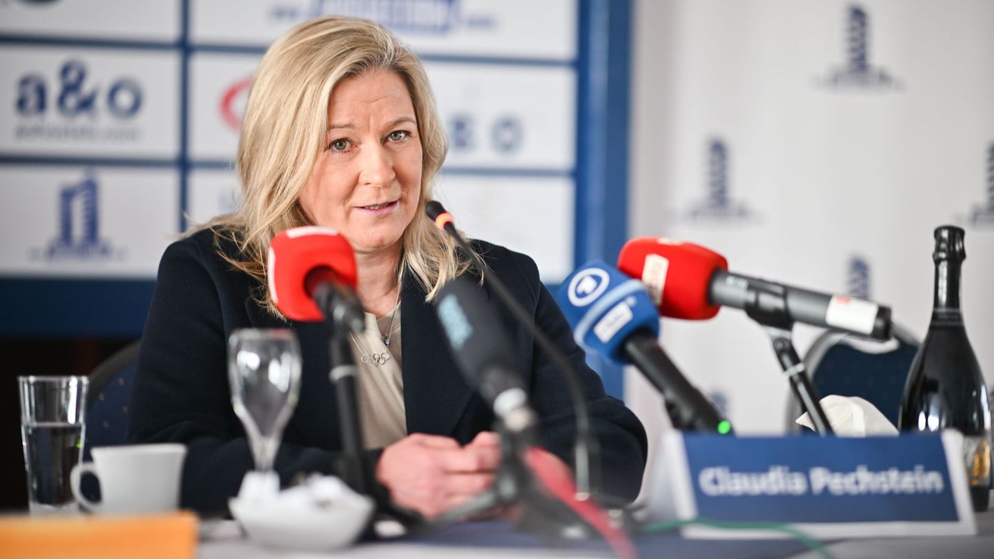 Die ehemalige Eisschnelläuferin Claudia Pechstein wird Bundestrainerin Allround. (Archivbild) Foto: Sebastian Christoph Gollnow/