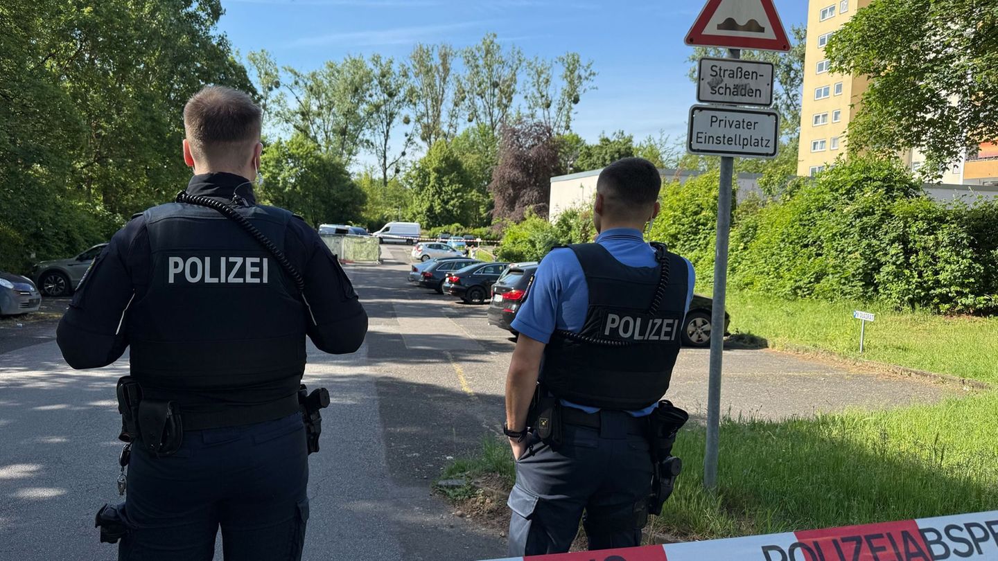 Ersten Erkenntnissen der Polizei zufolge kannten sich Opfer und Verdächtiger. Foto: Michael Bauer/dpa