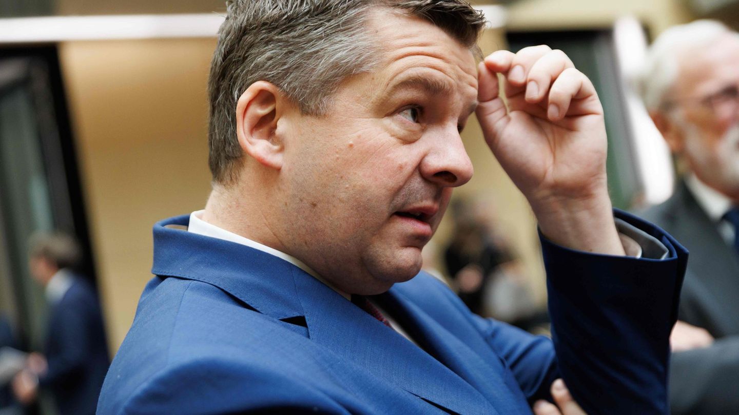 Schulze will Linke und AfD nicht in der Regierung haben. (Archivbild) Foto: Carsten Koall/dpa