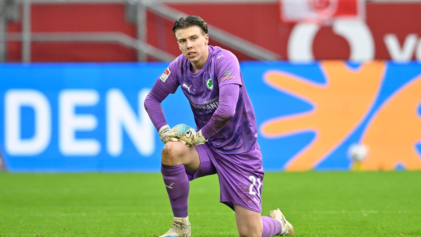 Der von RB Leipzig ausgeliehene Torhüter Timo Schlieck kämpft derzeit mit Fürth noch um den Klassenerhalt. (Archivbild) Foto: An