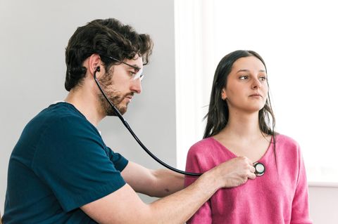 Wir nennen Ihnen ausgezeichnete Kliniken im Bereich Rhythmologie