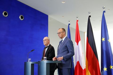 Friedrich Merz (r) und Guy Parmelin