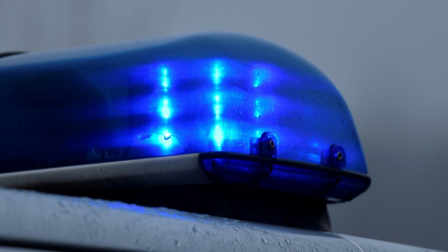 Schüsse auf mit Messer bewaffneten 20-Jährigen: Drei Polizisten beteiligt