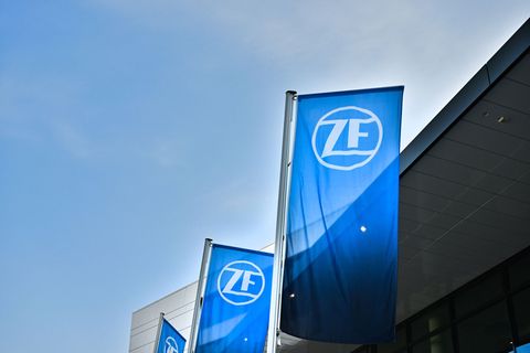 ZF will weiter E-Motoren und Wechselrichter fertigen. (Archivbild) Foto: Felix Kästle/dpa