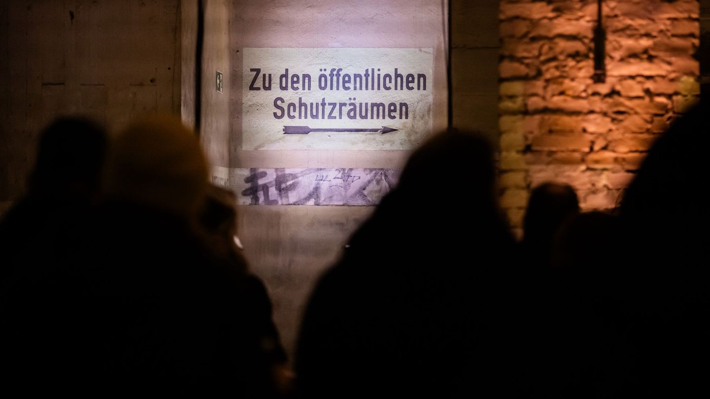 Der gemeinnützige Verein Berliner Unterwelten macht alte Bunkeranlagen wieder zugänglich und informiert über ihre Geschichte. (A