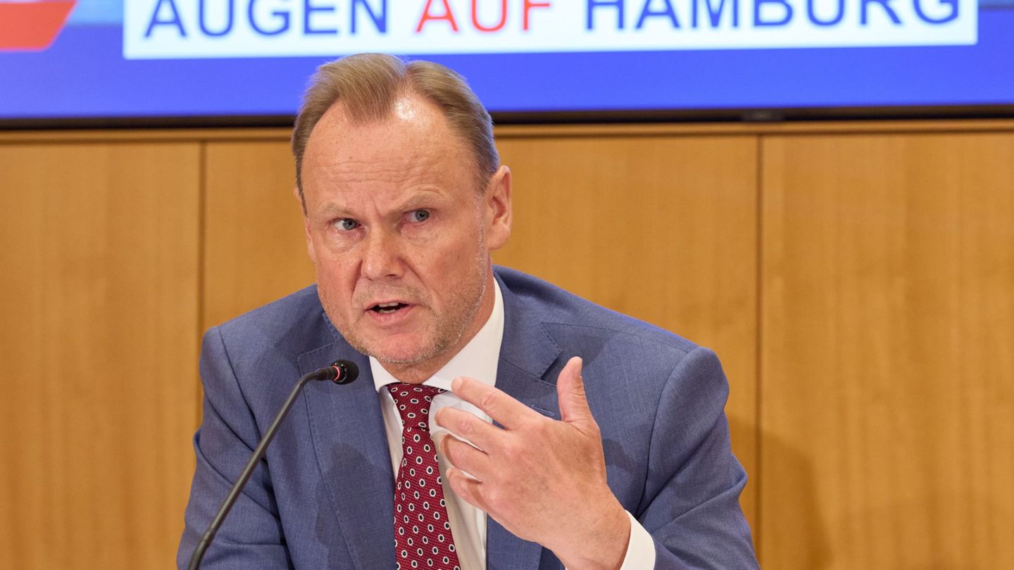 Die Rechtsextremisten werden laut Grote immer jünger. Foto: Georg Wendt/dpa