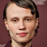 Die Schauspielerin starb am 13. Mai „plötzlich und unerwartet“, wie die Agentur Players in Berlin mitteilte. Jordan hat im Laufe ihrer Karriere etwa im „Polizeiruf“ mitgespielt und in der Serie „Jenseits der Spree“ mit Jürgen Vogel. Für den Film „Fuchs im Bau“ erhielt sie 2022 den österreichischen Filmpreis für die beste weibliche Nebenrolle. Sie wurde nur 25 Jahre alt.