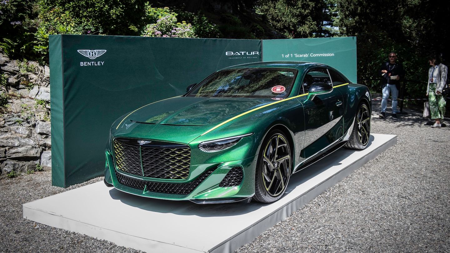 Ein grüner Bentley Batur
